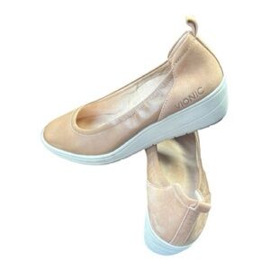Vionic Women's Beige Slip-On Flats
